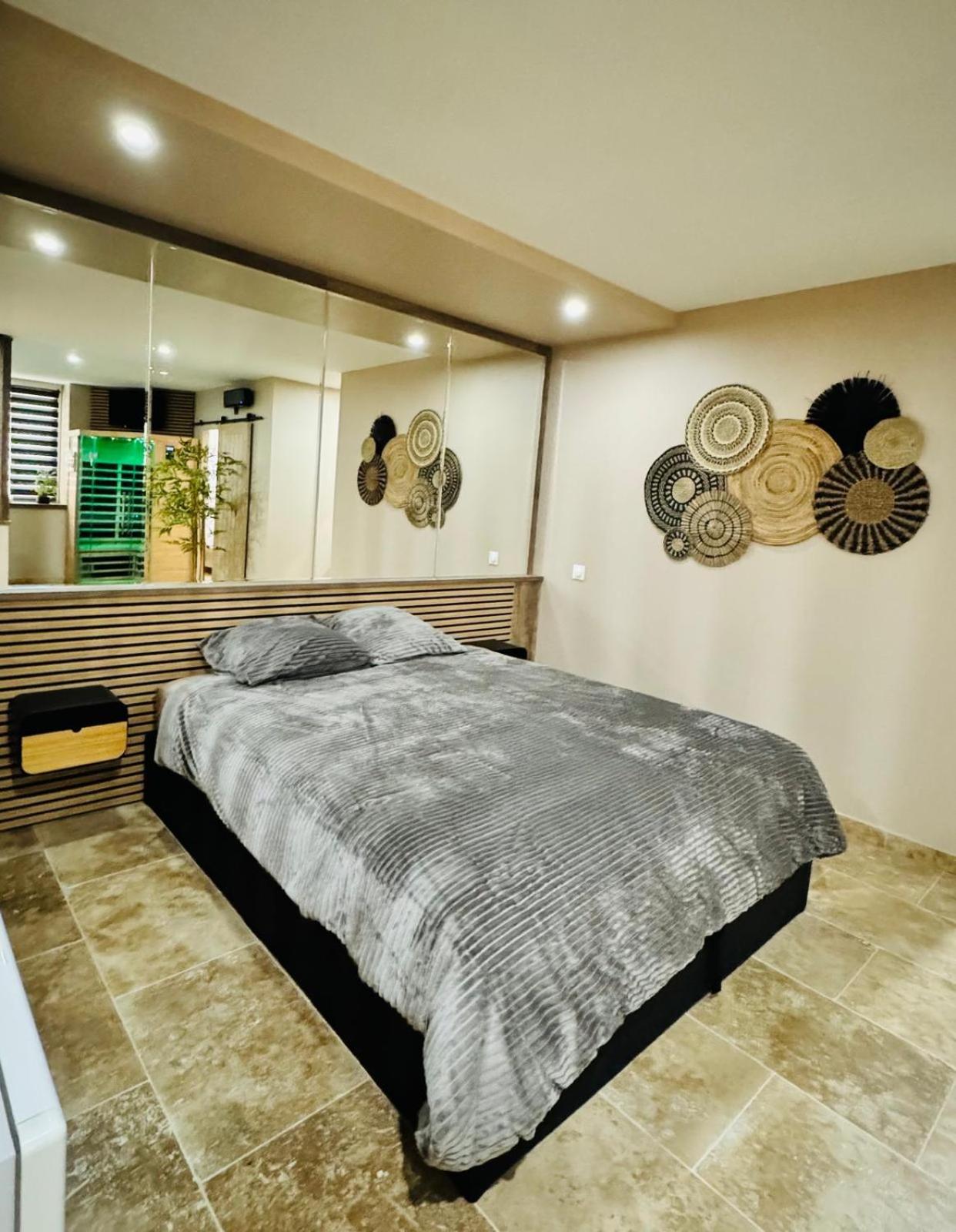 Le Boudoir Suite&Spa Malissard Ngoại thất bức ảnh